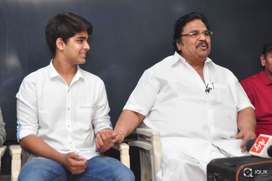 Dasari-Narayana-Rao-Appreciate-To-Nirmala-Convent-Movie-Team